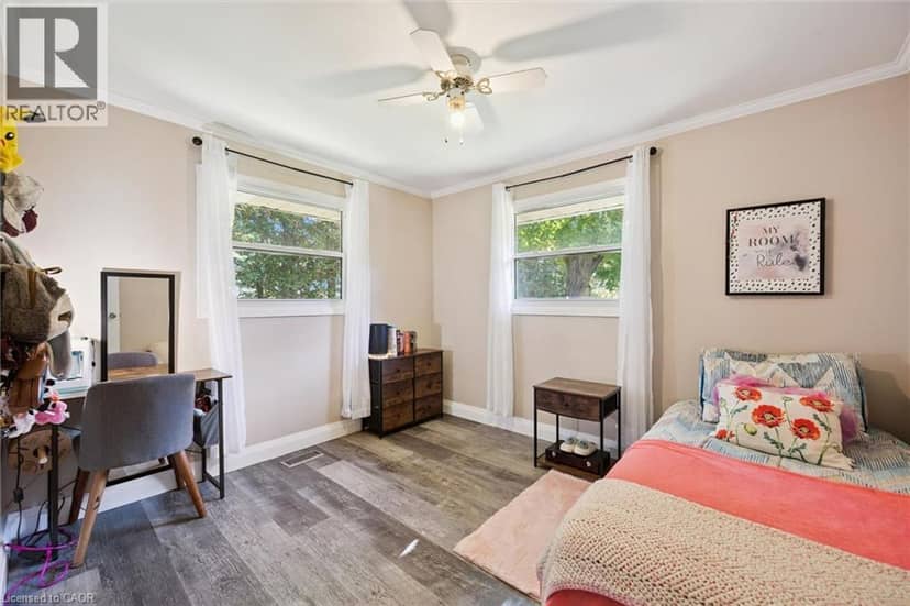 15 EMMA Street — photo 10 of 40