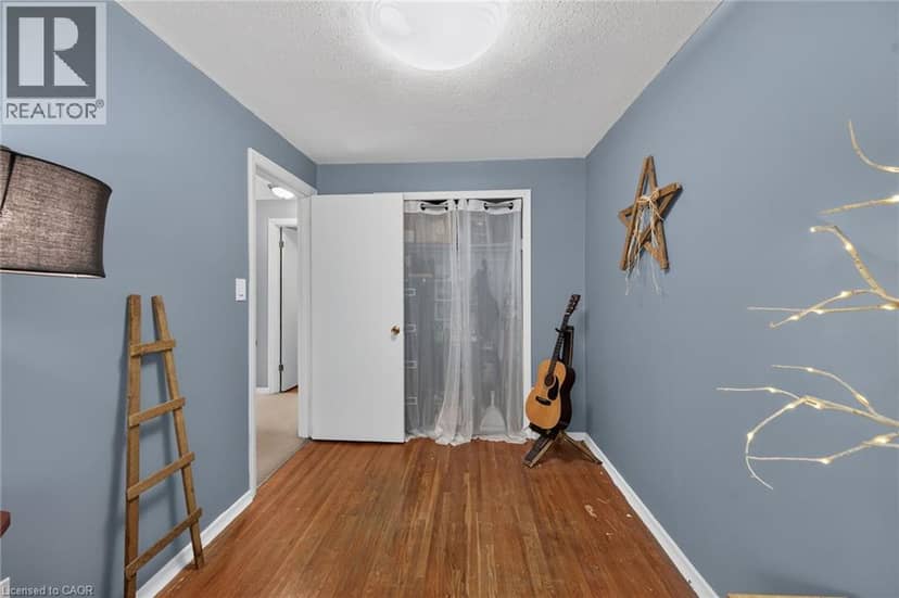 995 UPPER WELLINGTON Street — photo 31 of 40