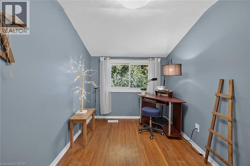 995 UPPER WELLINGTON Street — photo 30 of 40