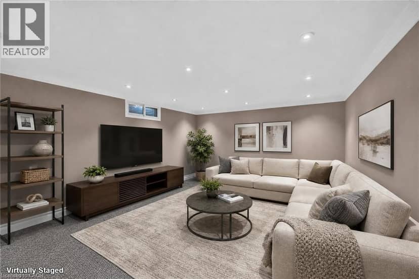 995 UPPER WELLINGTON Street — photo 34 of 40
