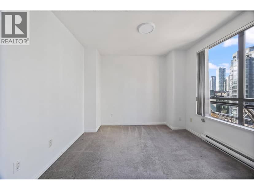 907 1189 Howe Street — photo 19 of 36