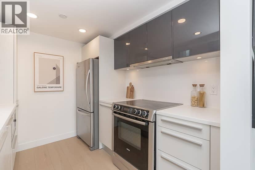 1602 1323 Homer Street — photo 10 of 33