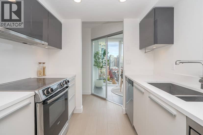 1602 1323 Homer Street — photo 13 of 33