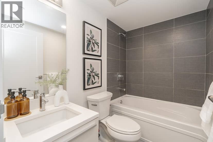 1602 1323 Homer Street — photo 17 of 33