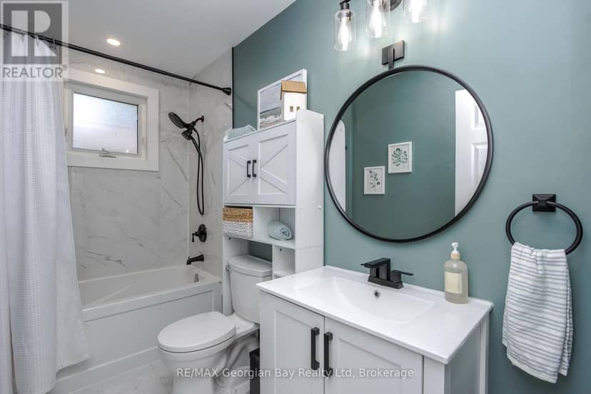 475 Athabaska Street — photo 17 of 39