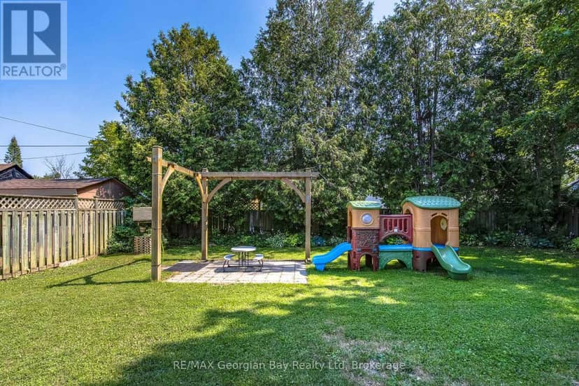 475 Athabaska Street — photo 37 of 39