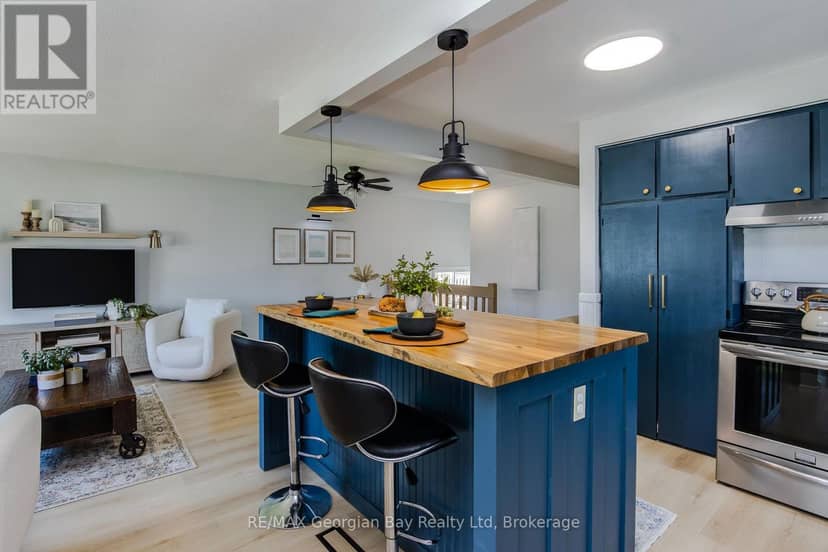 475 Athabaska Street — photo 9 of 39