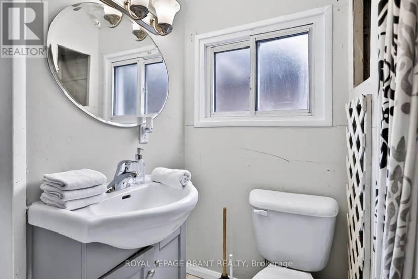 276 Dalhousie Street — photo 38 of 40