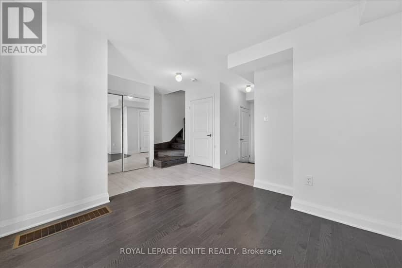 559 Port Darlington Road, Clarington, photo 8