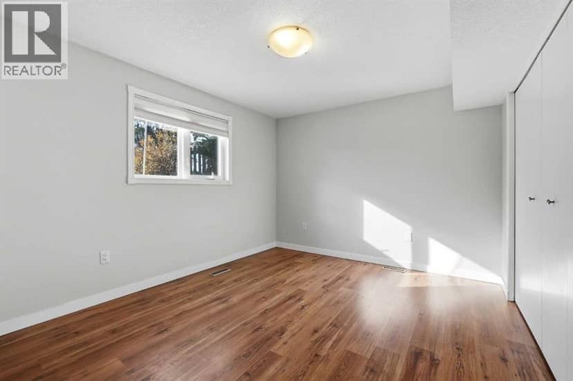 28 Newlands Avenue — photo 23 of 33
