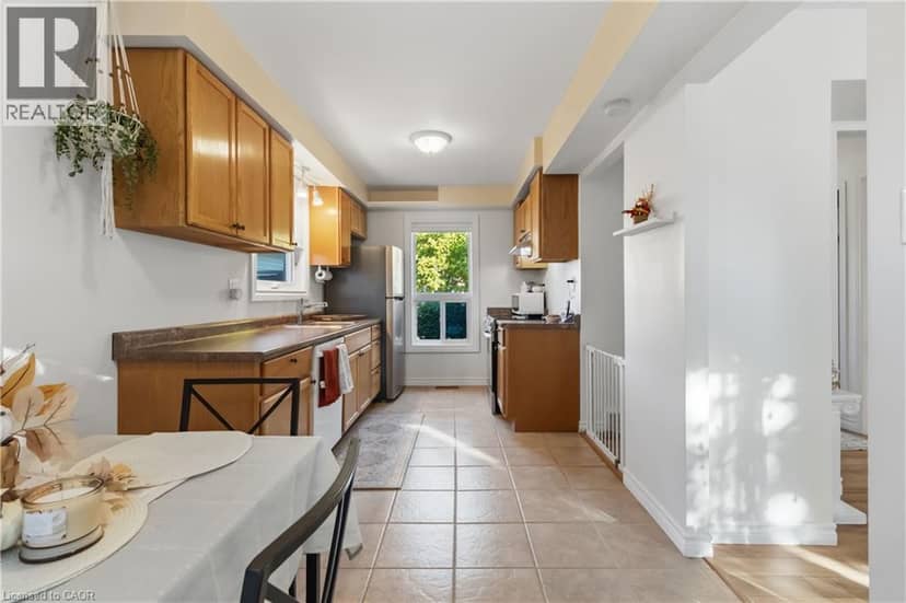 24 JASPER Street — photo 16 of 40