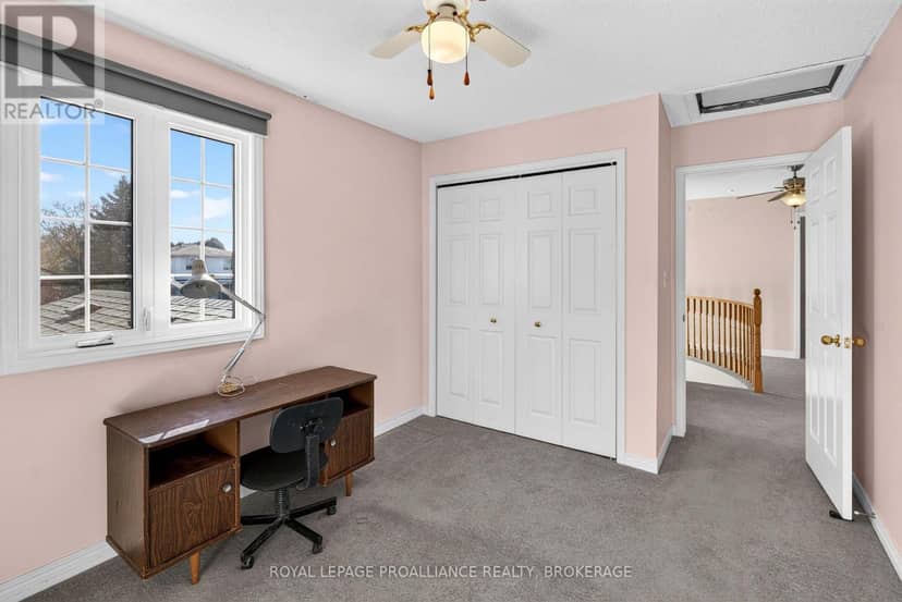 323 Sunrise Crescent — photo 27 of 40