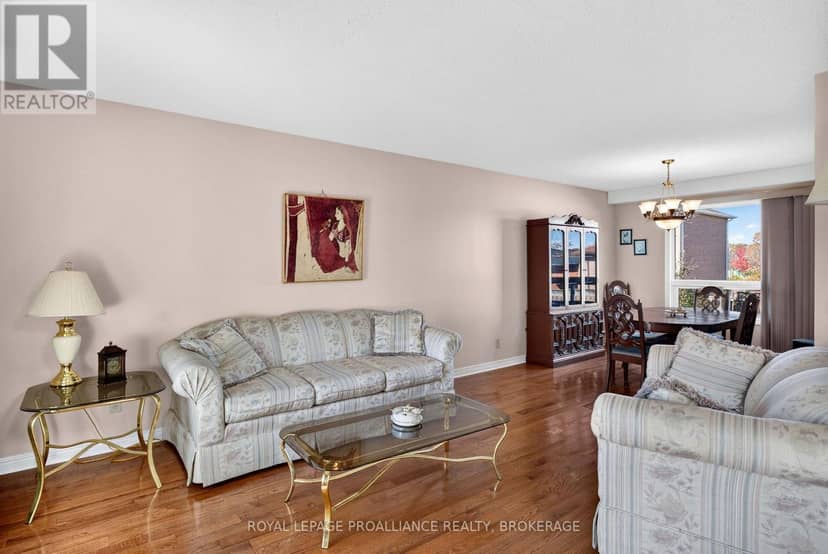 323 Sunrise Crescent, Kingston, photo 5