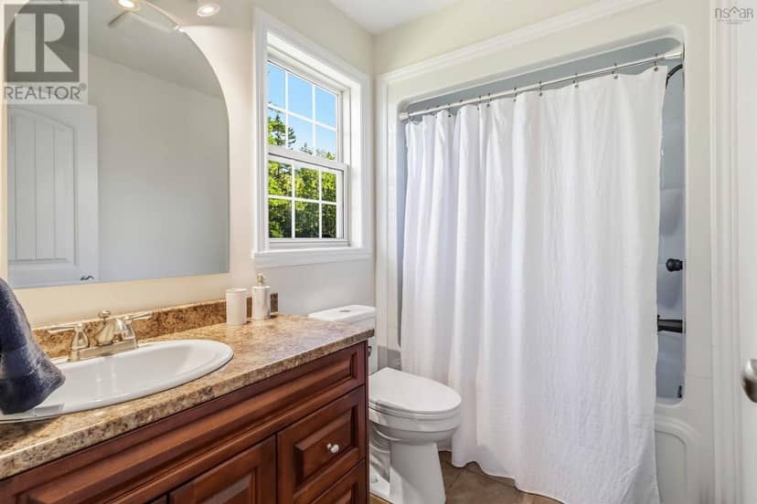 61 Colins Road — photo 25 of 40