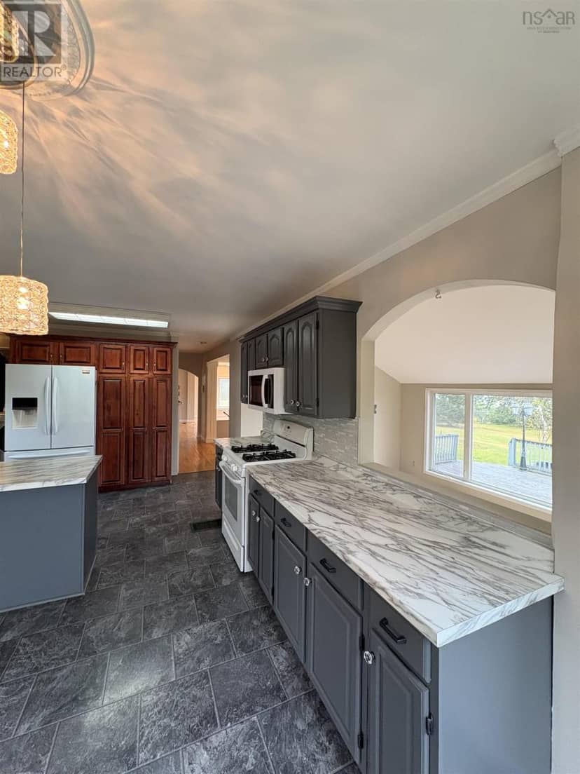 8005 Highway 209 — photo 16 of 40