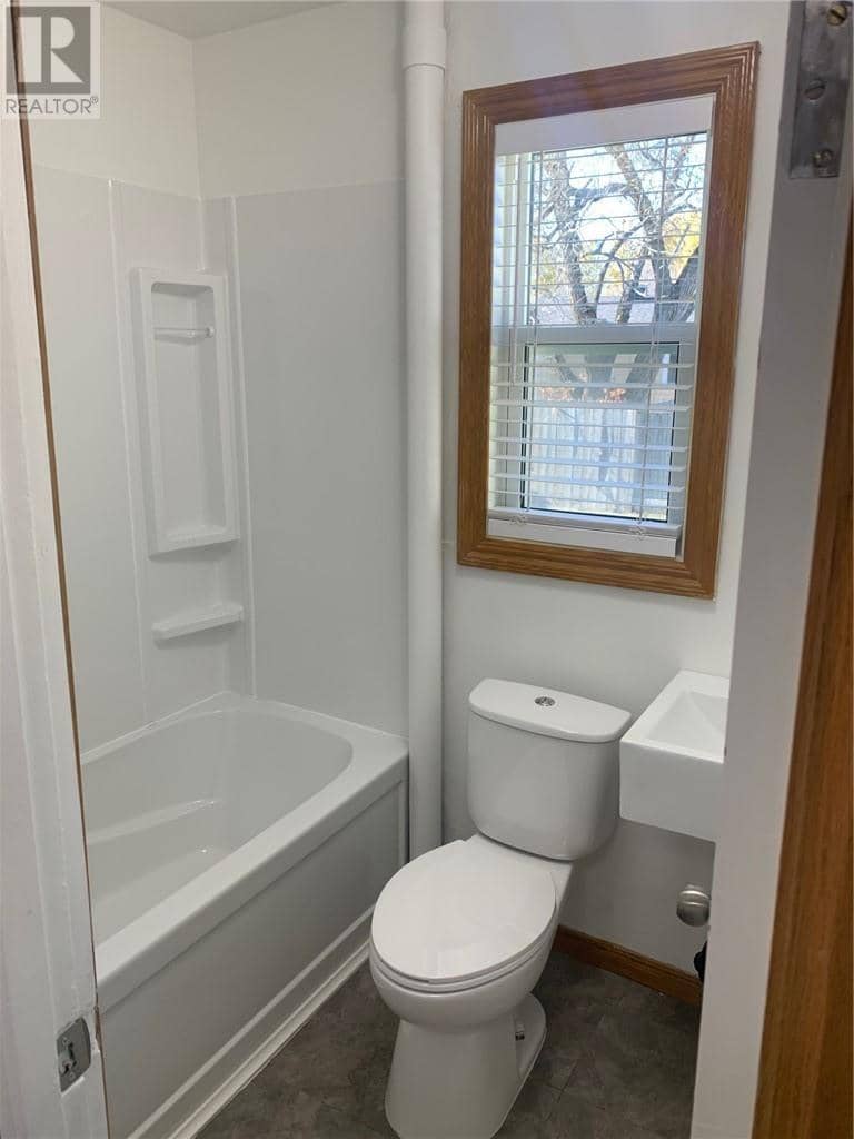 545 MEAD Boulevard — photo 14 of 21