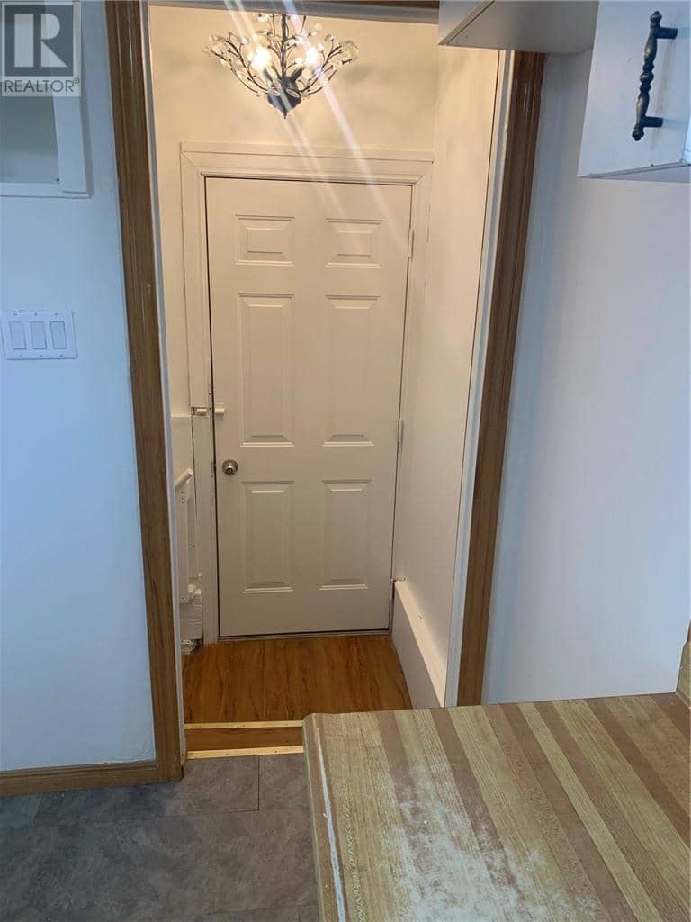 545 MEAD Boulevard — photo 16 of 21