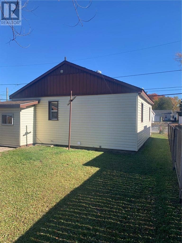 545 MEAD Boulevard, Espanola, photo 2