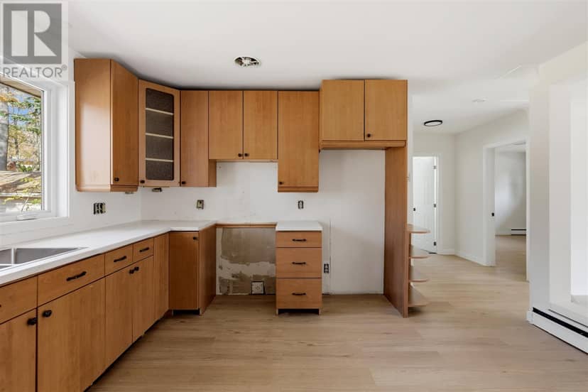 147 Shannon RD — photo 10 of 31