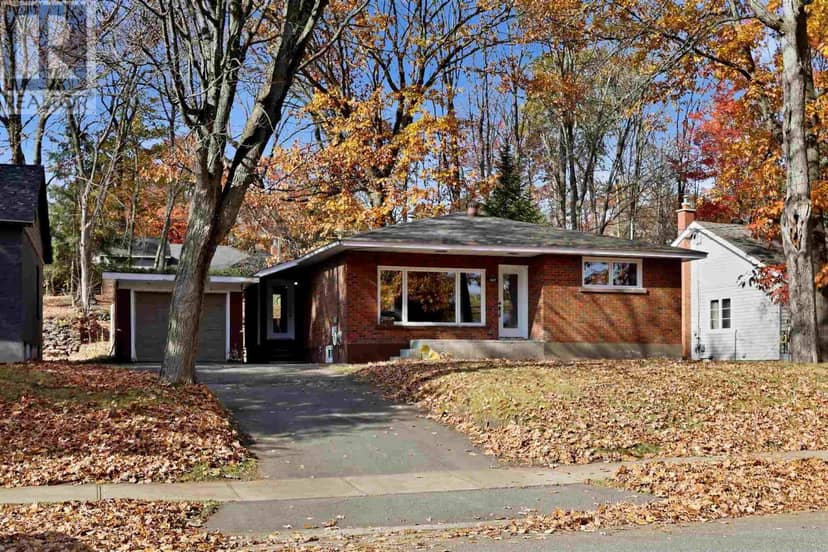 147 Shannon RD, Sault Ste. Marie, photo 2
