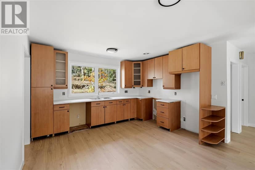 147 Shannon RD — photo 9 of 31