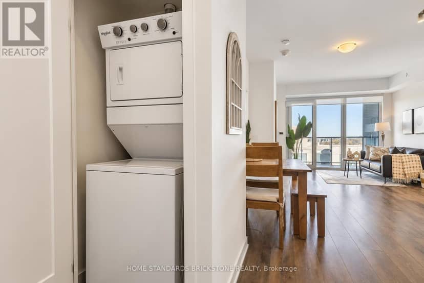 1207 - 105 Oneida Crescent, Richmond Hill, photo 5