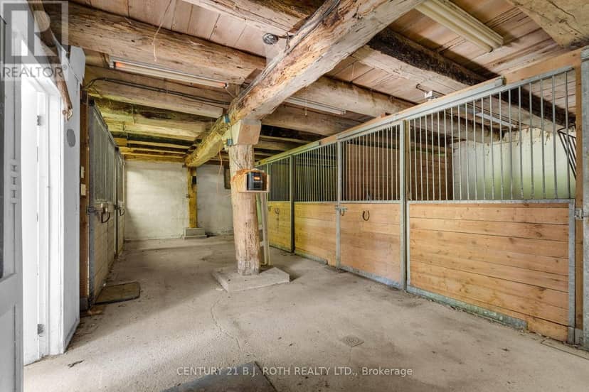 2224 Rainbow Valley Road W — photo 29 of 38