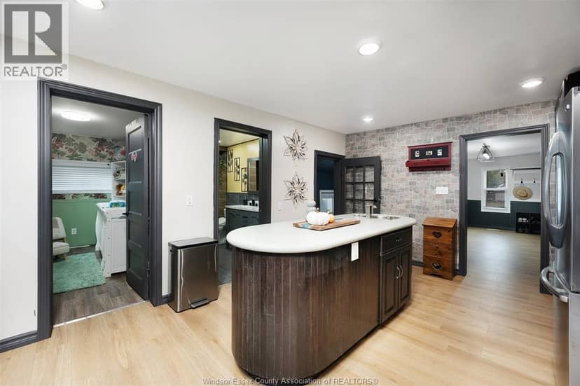 83 Elliott STREET — photo 11 of 33