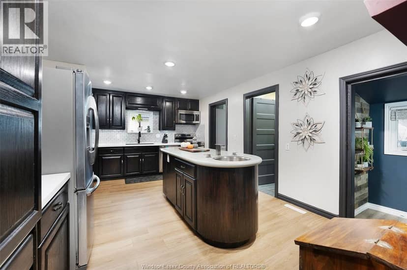 83 Elliott STREET — photo 10 of 33