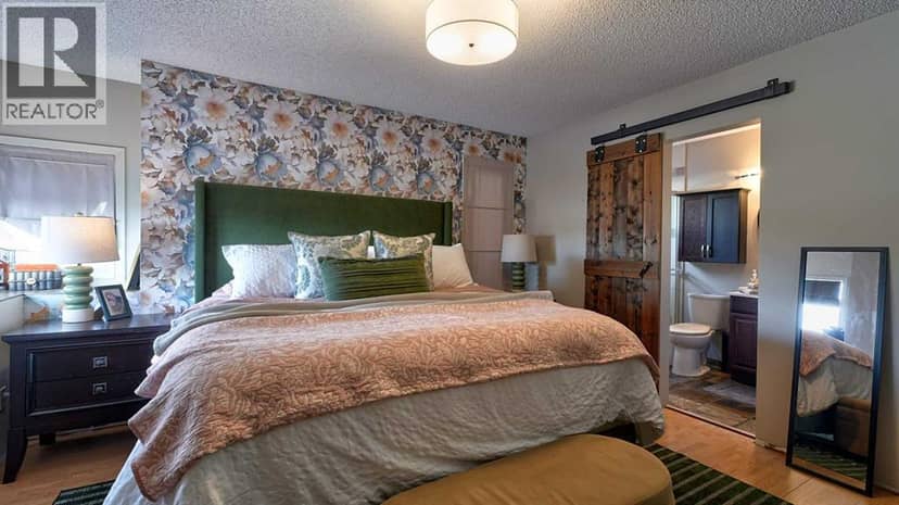 331 Woodbine Boulevard SW — photo 17 of 24