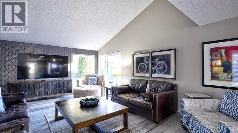 331 Woodbine Boulevard SW — photo 11 of 24