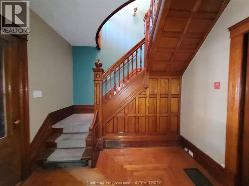 61 London Road — photo 15 of 36