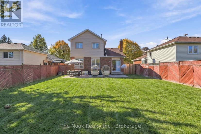 19 Sandringham Drive — photo 30 of 30