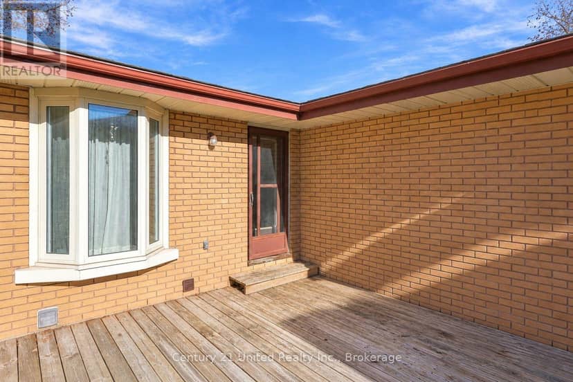 807 Highland Court — photo 13 of 40