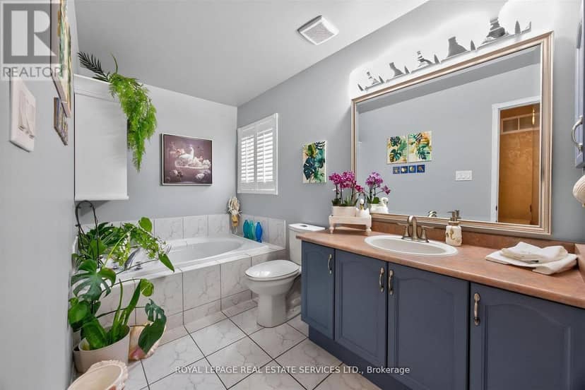 45 Rosemarie Crescent — photo 17 of 40