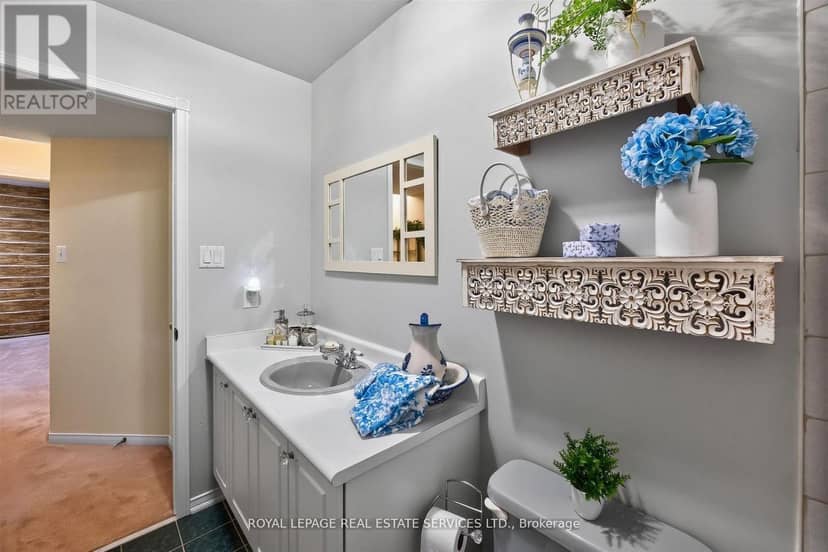 45 Rosemarie Crescent — photo 32 of 40