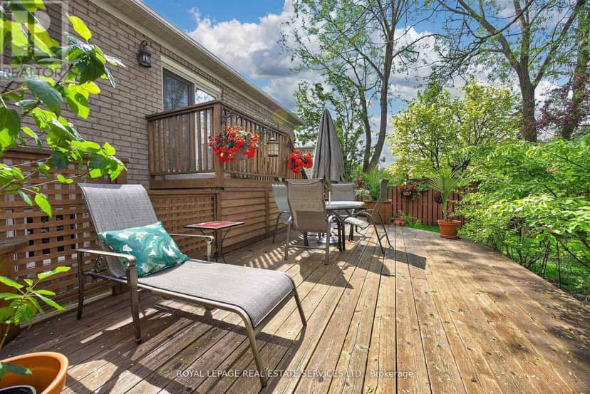 45 Rosemarie Crescent — photo 37 of 40