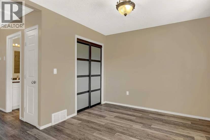 10244 97 Street, Sexsmith, photo 8