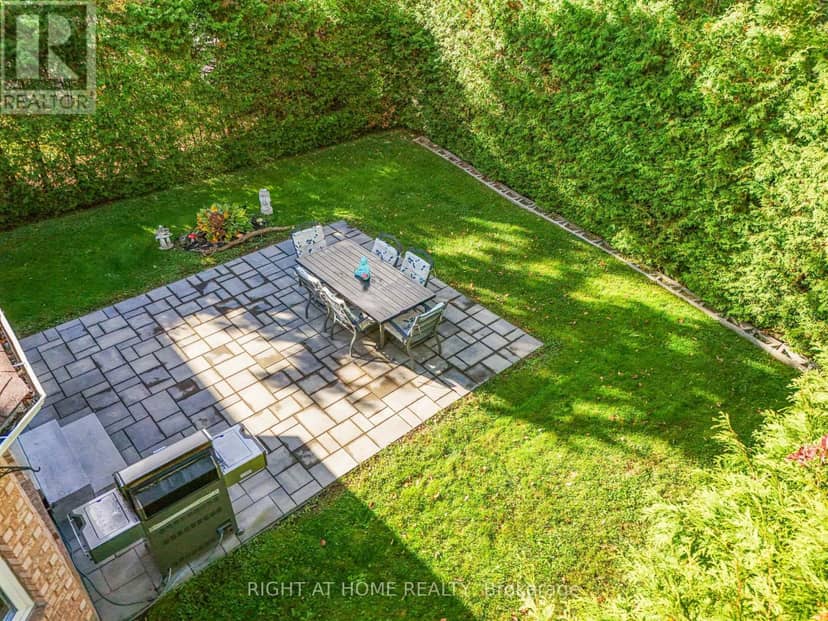 212 Olde Bayview Avenue — photo 33 of 39