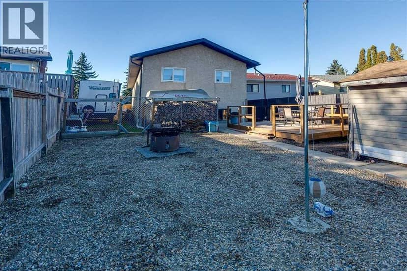 18 Greenham Drive — photo 31 of 32