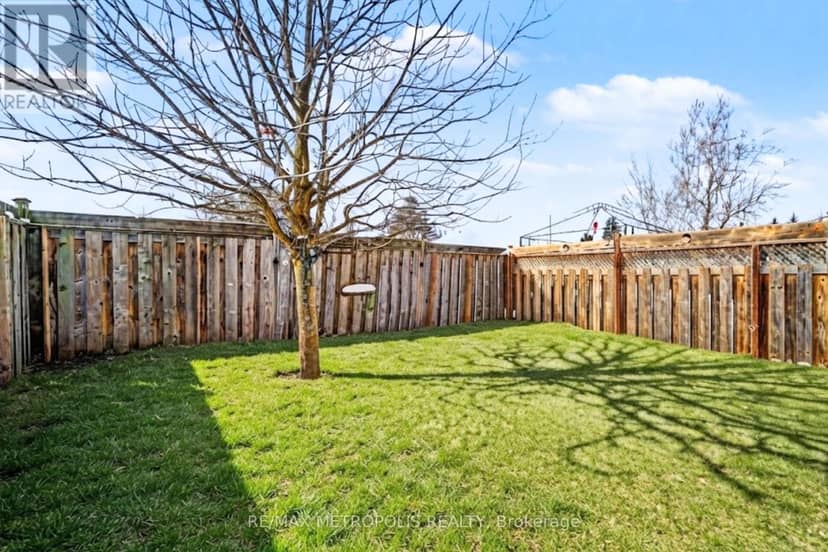 57 - 25 Southwoods Crescent — photo 15 of 15