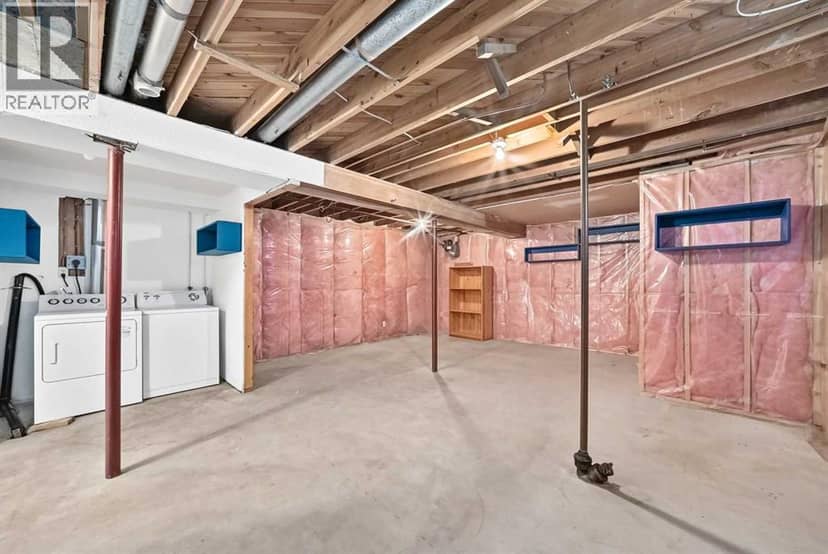 823 67 Avenue SW — photo 22 of 40
