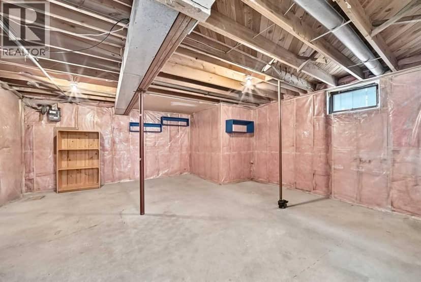 823 67 Avenue SW — photo 23 of 40