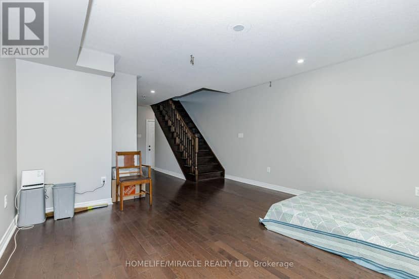45 Padbury Trail — photo 10 of 40