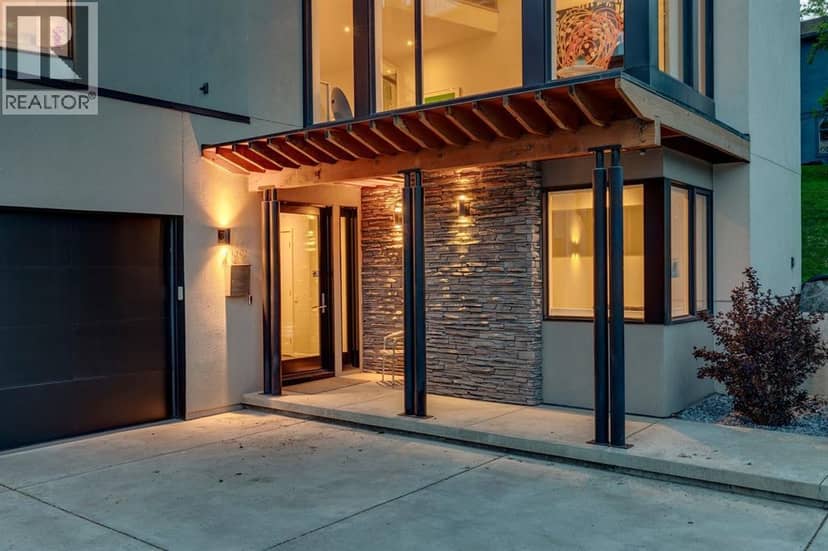 1119 15 Street NW, Calgary, photo 2