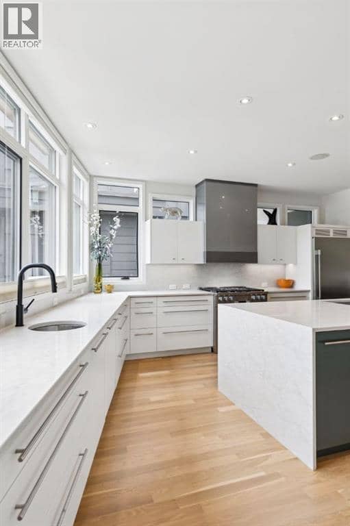 1119 15 Street NW — photo 9 of 40