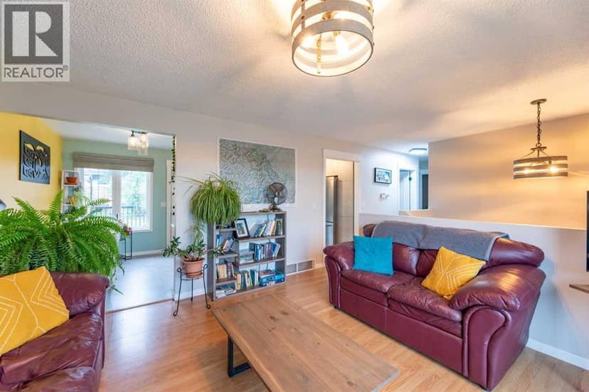 134 Clark Street, Hinton, photo 4
