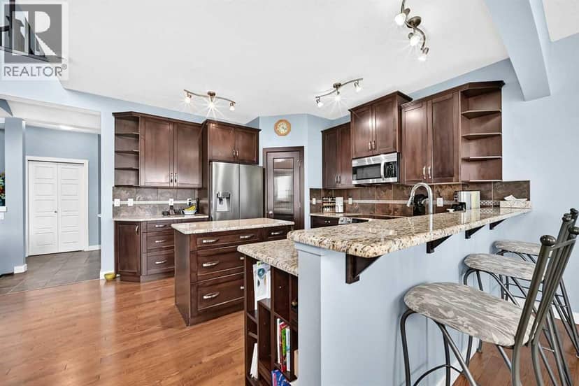 14 Westmount Way, Okotoks, photo 4