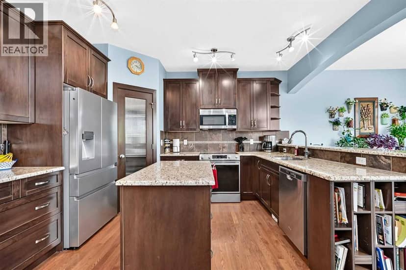 14 Westmount Way, Okotoks, photo 8