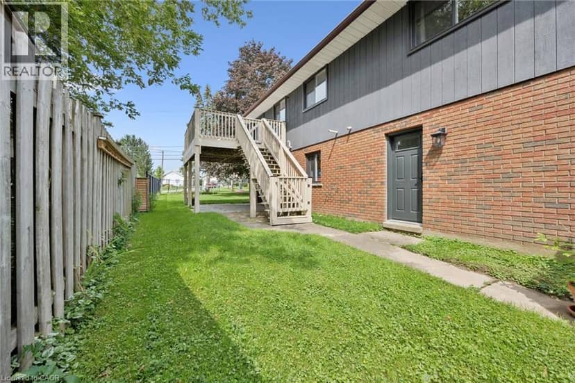8 CHRISTIAN Street — photo 30 of 40
